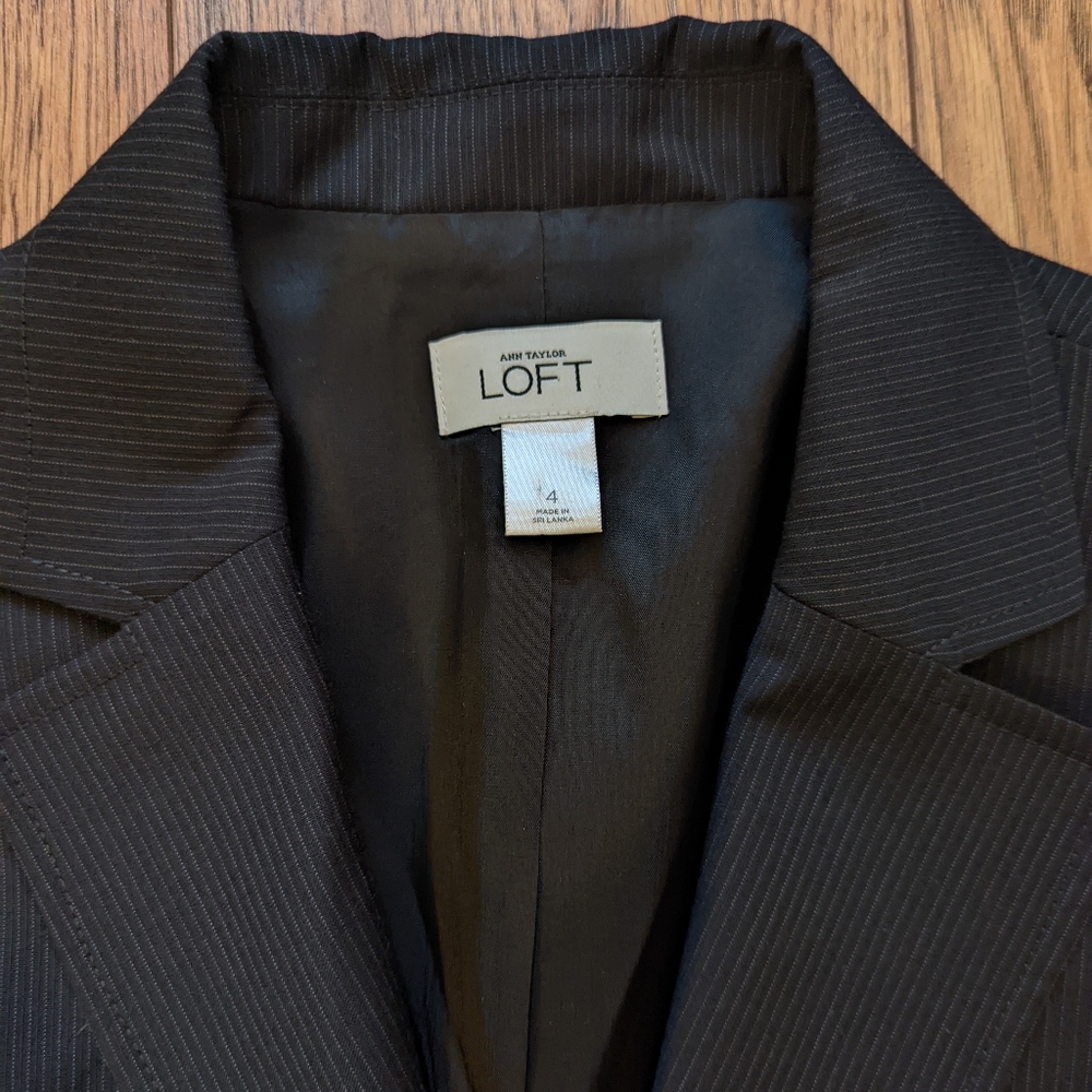 🔥Ann Taylor LOFT Navy Blazer - Picture 5 of 11